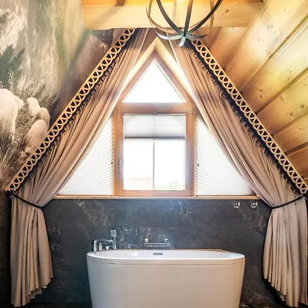 Boska Osada Domek alpejski