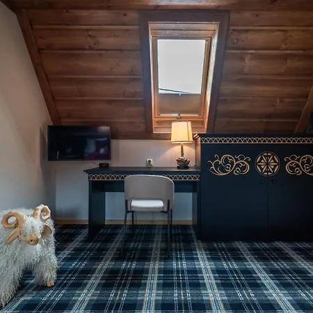 Boska Osada * Czarna Góra